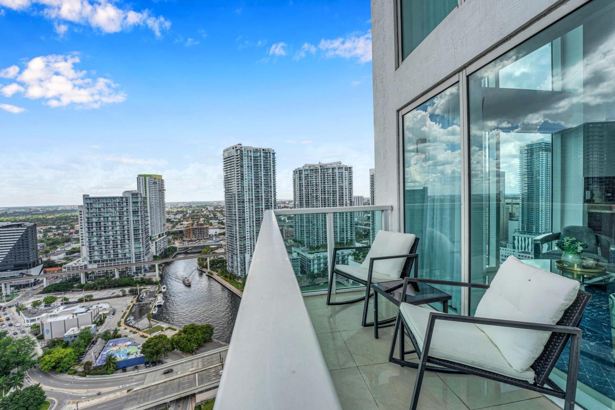 マイアミ Modern 2 Story Loft 2Br With Breathtaking Viewsヴィラ エクステリア 写真